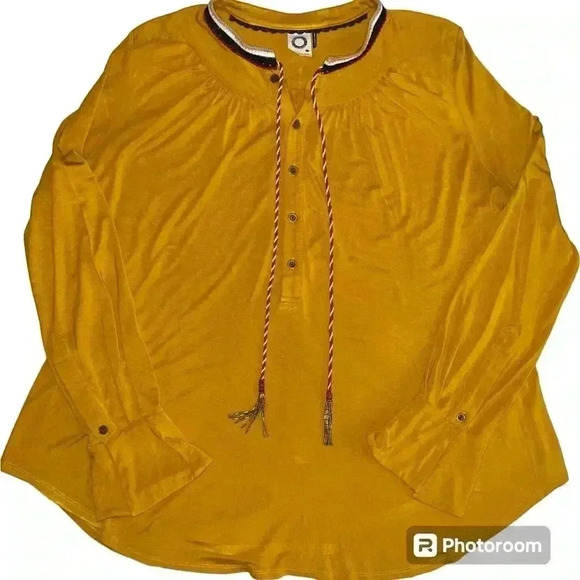 Beautiful mustard yellow top with crochet neck and beaded tassels size medium - Picture 1 of 9